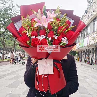 达州19朵红玫瑰百合，与你幸福前行