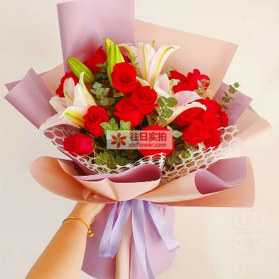 达州18朵红玫瑰百合，真情相守一生